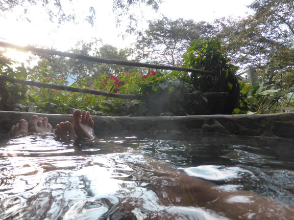 2-Bolivia-Coroico-Hot-Tub.JPG Bolivia Coroico Hot Tub