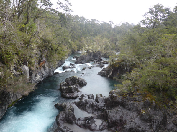 3-Chile-Puerto-Varas-Saltos-del-Petrohué.JPG Chile Puerto Varas Saltos del Petrohué